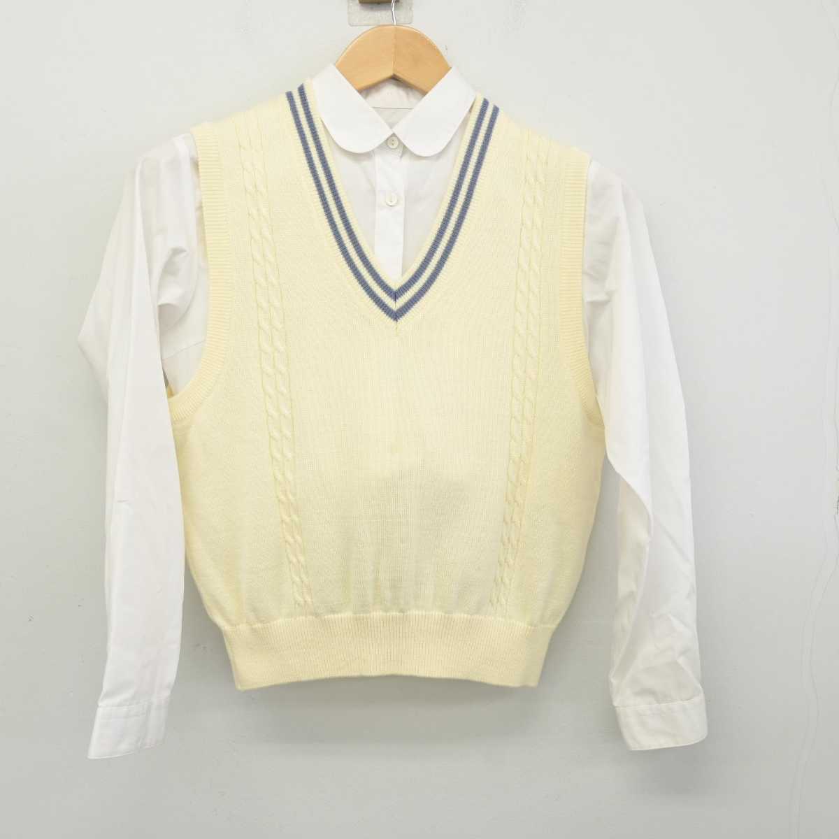 【中古】群馬県 高崎市立佐野中学校 女子制服 2点 (ニットベスト・シャツ) sf072222