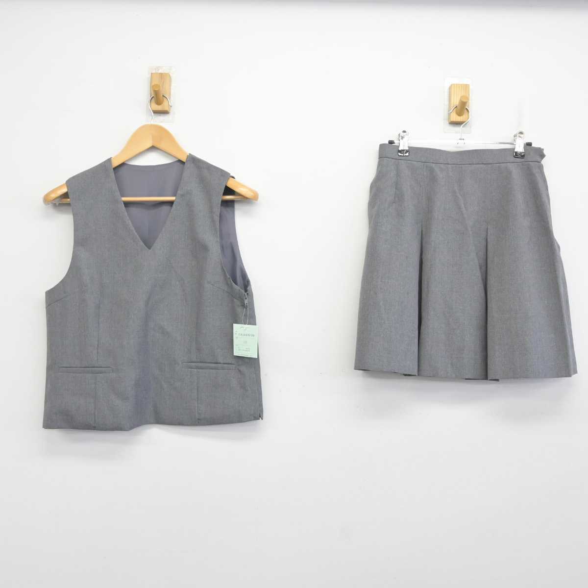 【中古】東京都 日比谷高等学校 女子制服 3点 (ベスト・スカート) sf072448