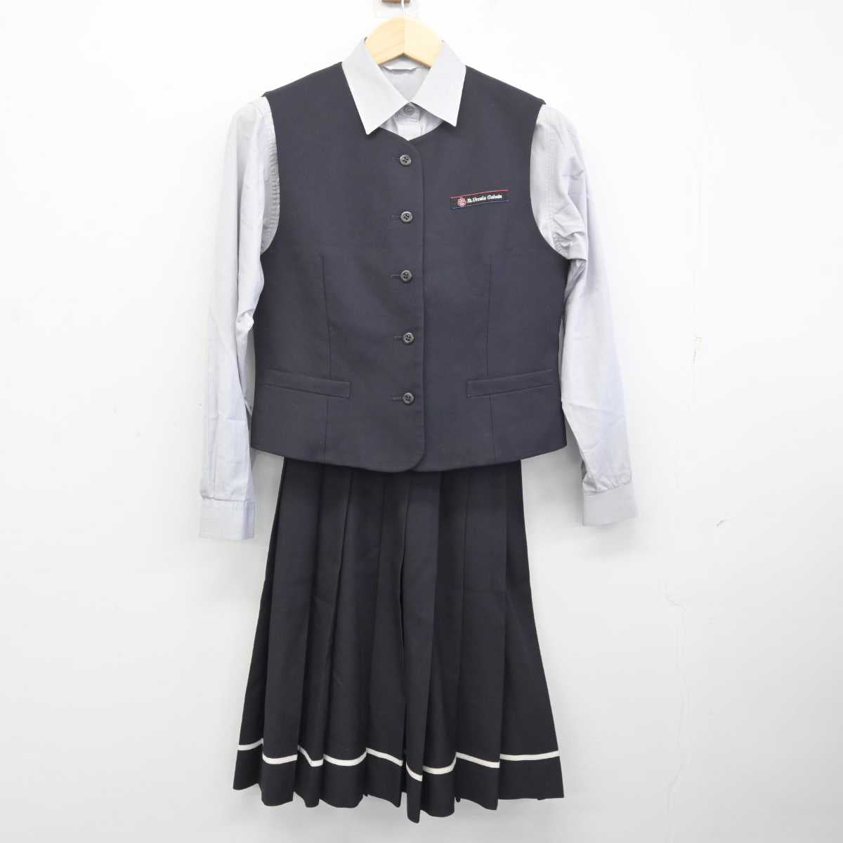 【中古】青森県 八戸聖ウルスラ学院高等学校 女子制服 4点 (ブレザー・ベスト・シャツ・スカート) sf072474