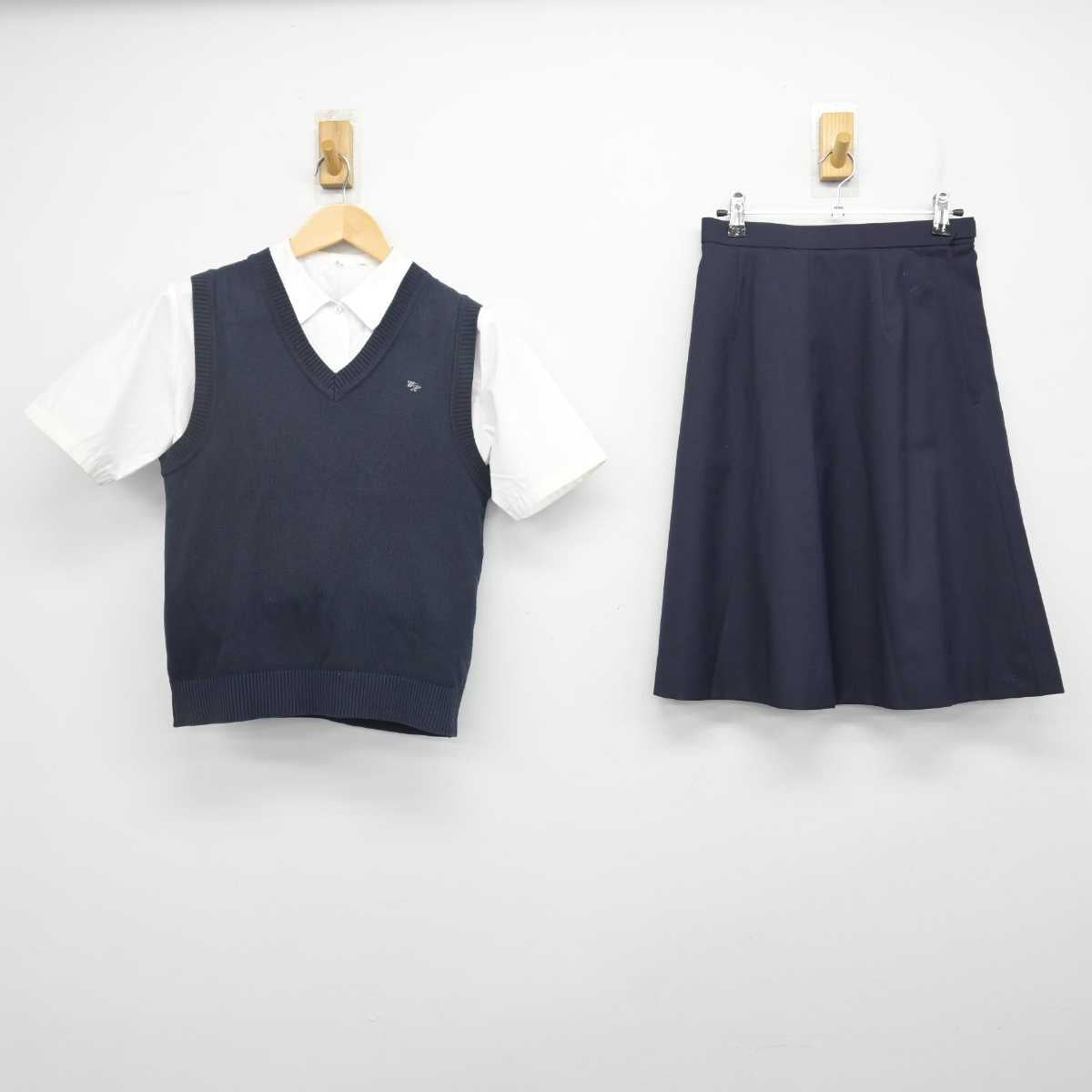 【中古】埼玉県 蕨高等学校 女子制服 3点 (ニットベスト・シャツ・スカート) sf072570