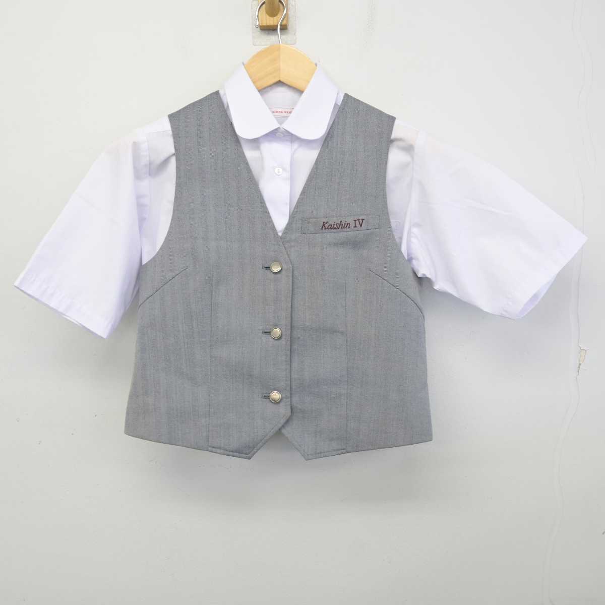 【中古】東京都 開進第四中学校 女子制服 3点 (ベスト・シャツ・スカート) sf072634