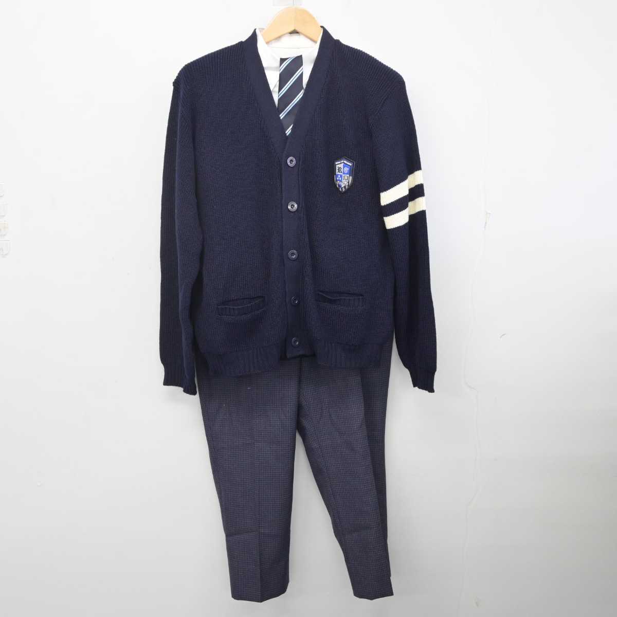 【中古】鹿児島県 れいめい中学校・高等学校 女子制服 4点 (ニット・シャツ・ズボン) sf072647