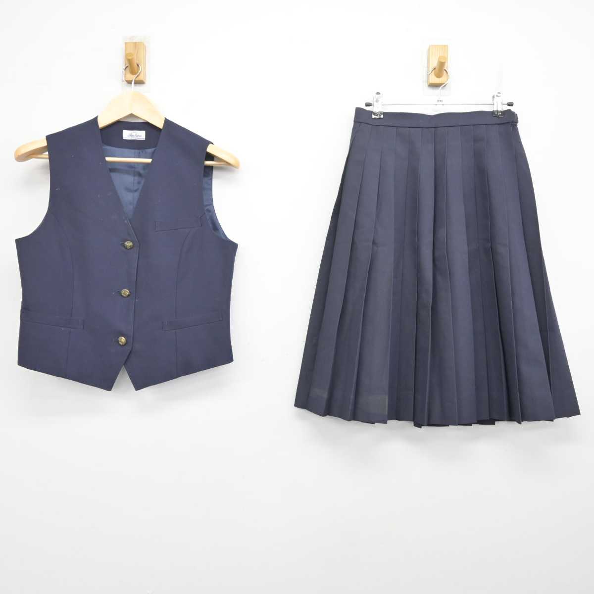 【中古】長野県 豊科北中学校 女子制服 2点 (ベスト・スカート) sf072752