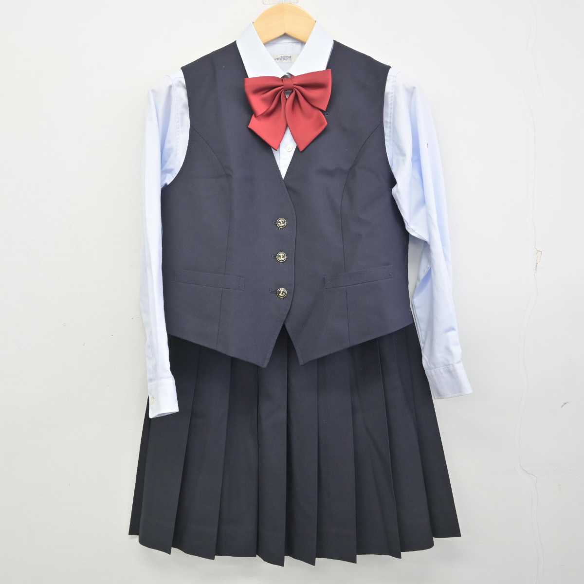 【中古】埼玉県 浦和実業学園高等学校 女子制服 6点 (ブレザー・ベスト・シャツ・スカート) sf072860