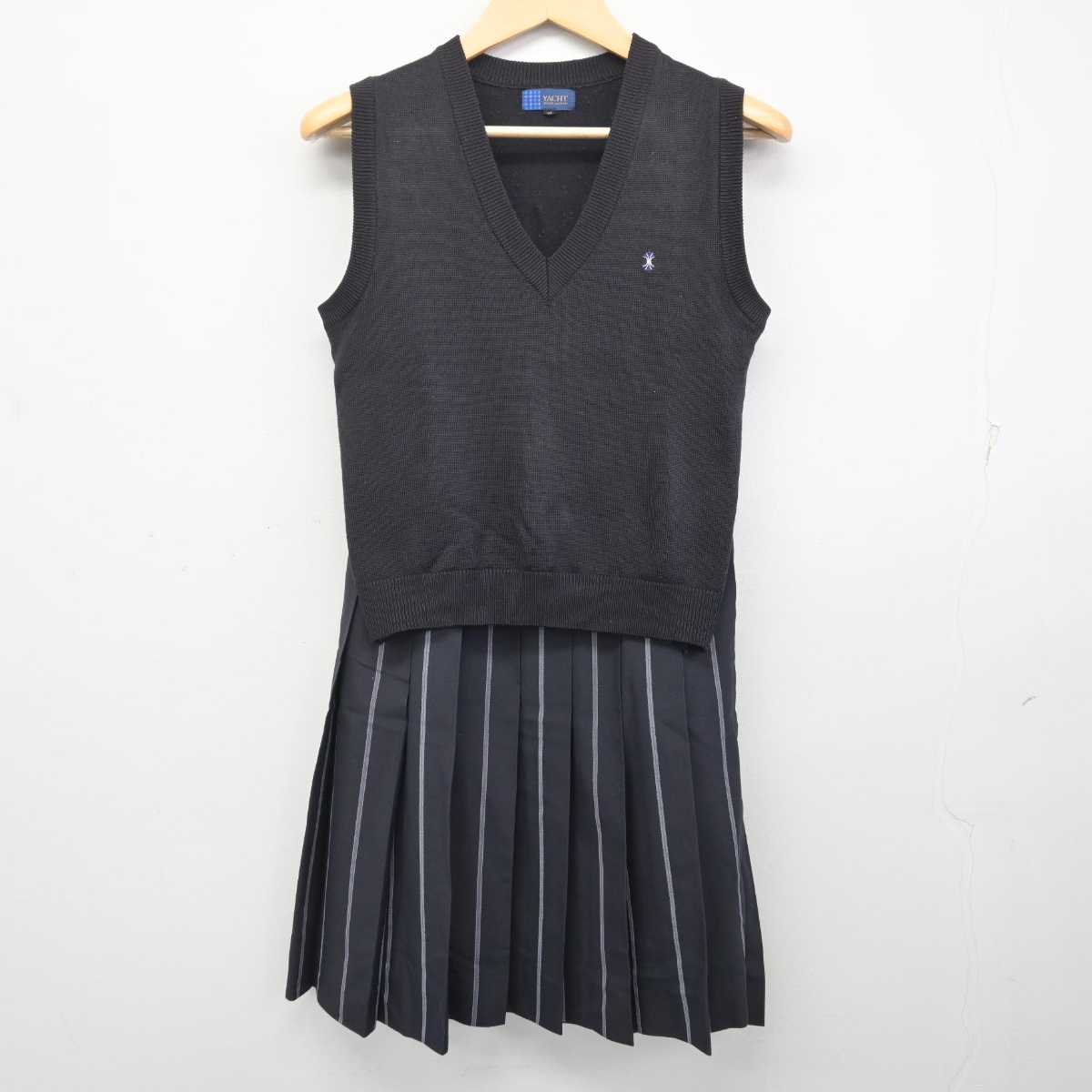 【中古】広島県 如水館高等学校 女子制服 3点 (ニットベスト・スカート) sf072874