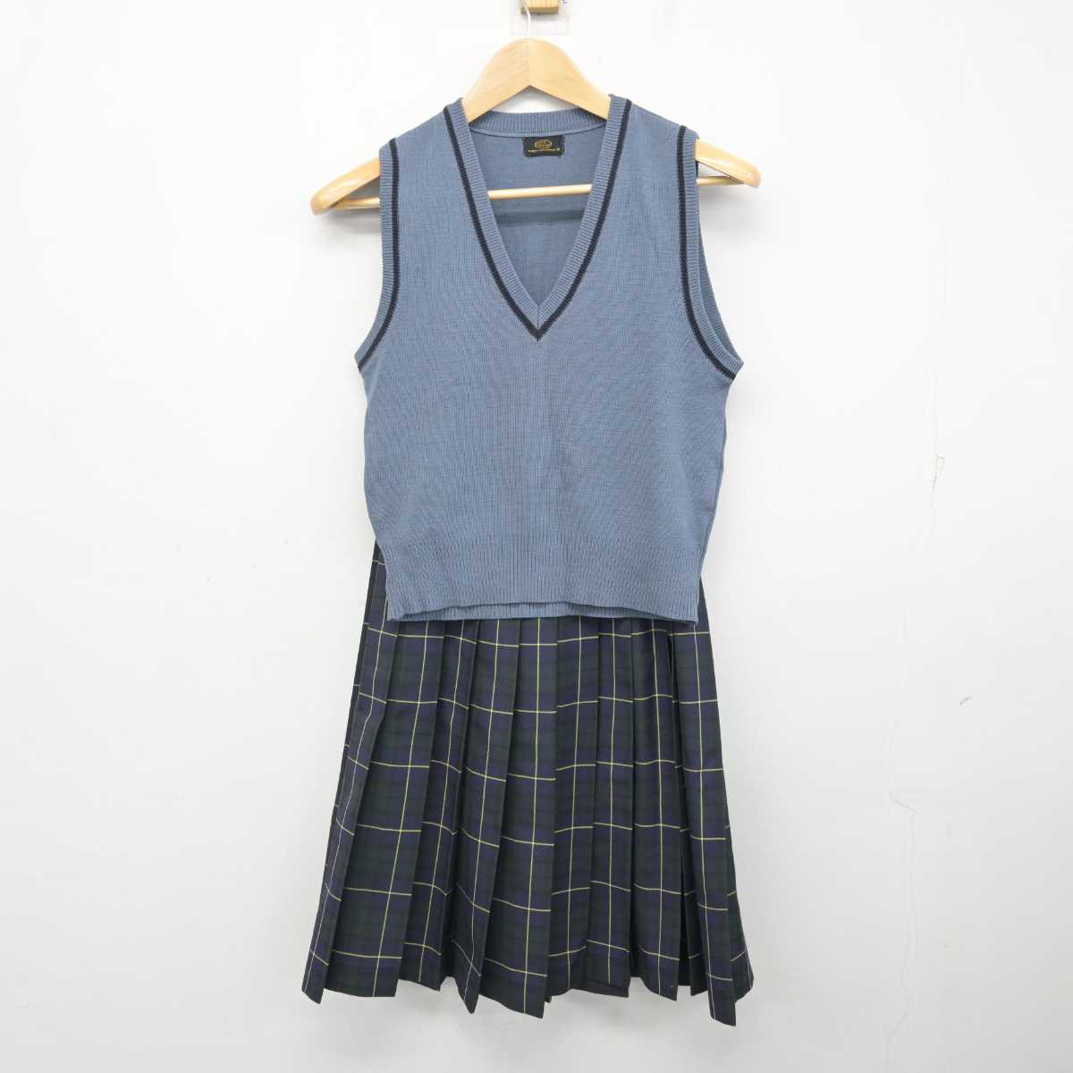 【中古】山口県 萩市立福栄小中学校 女子制服 2点 (ニットベスト・スカート) sf072922