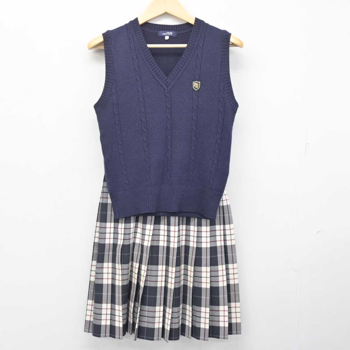 【中古】東京都 豊島学院高等学校 女子制服 2点 (ニットベスト・スカート) sf072994