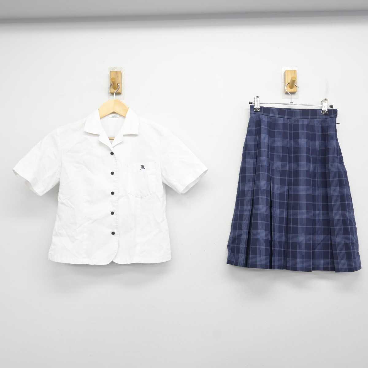 【中古】富山県 上市高等学校 女子制服 2点 (シャツ・スカート) sf073075