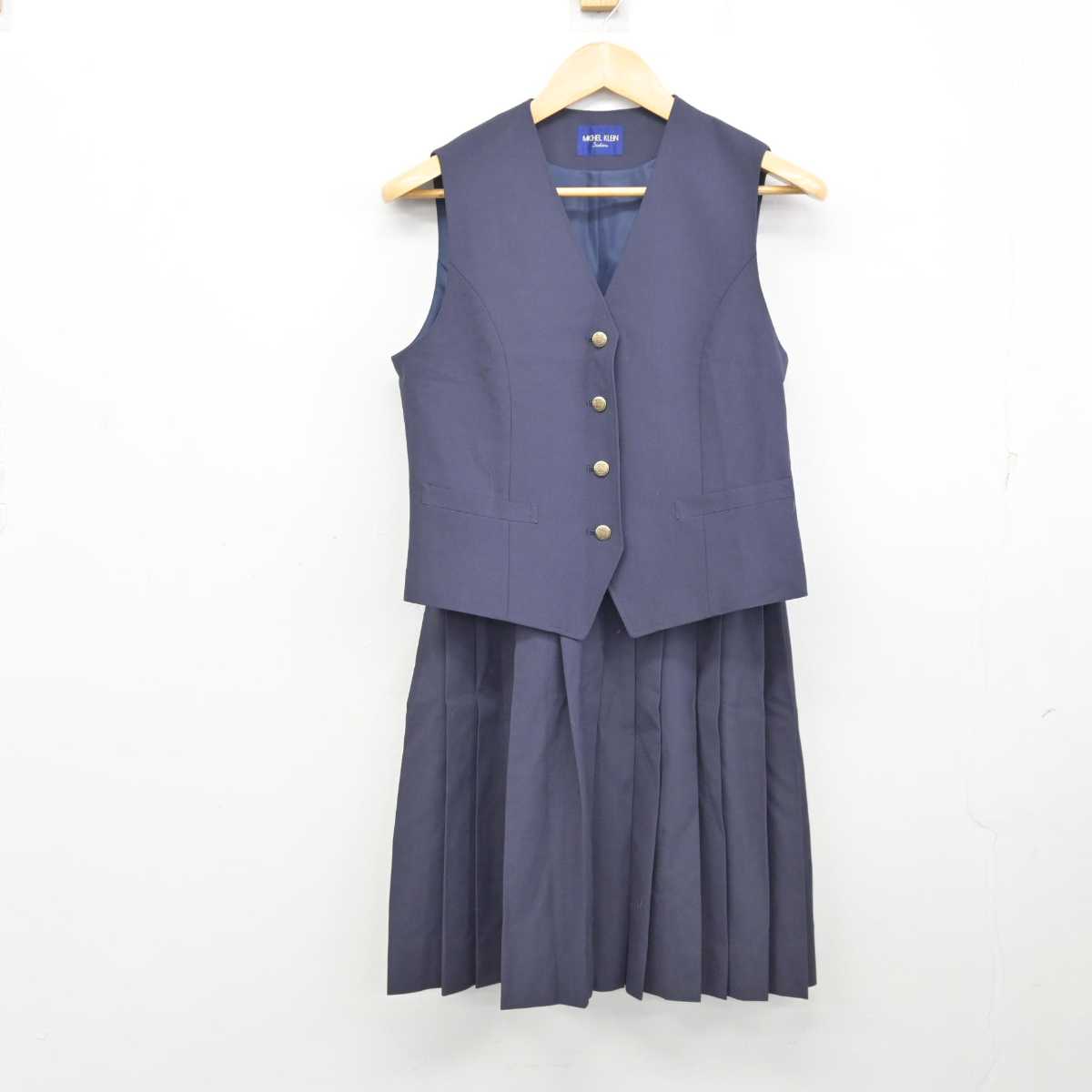 【中古】 学校名不明 女子制服 2点 (ベスト・スカート) sf073241