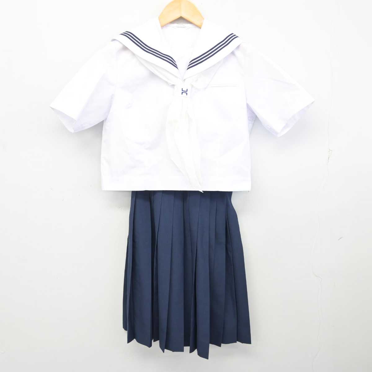 【中古】茨城県 伊奈東中学校 女子制服 3点 (セーラー服・スカート) sf073404