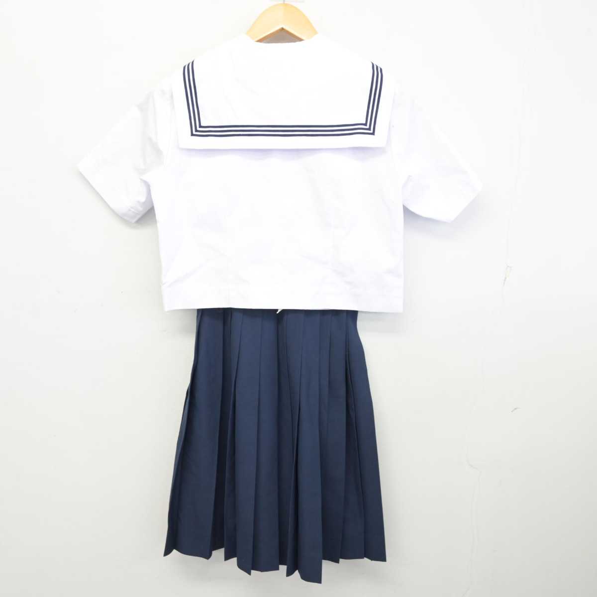 【中古】茨城県 伊奈東中学校 女子制服 3点 (セーラー服・スカート) sf073404