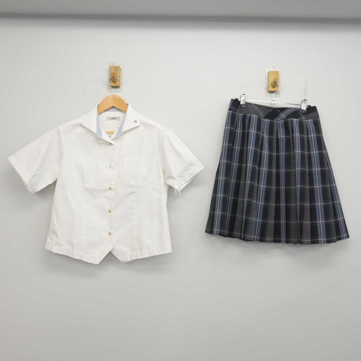 【中古】東京都 八王子実践中学校・高等学校 女子制服 2点 (シャツ・スカート) sf073626