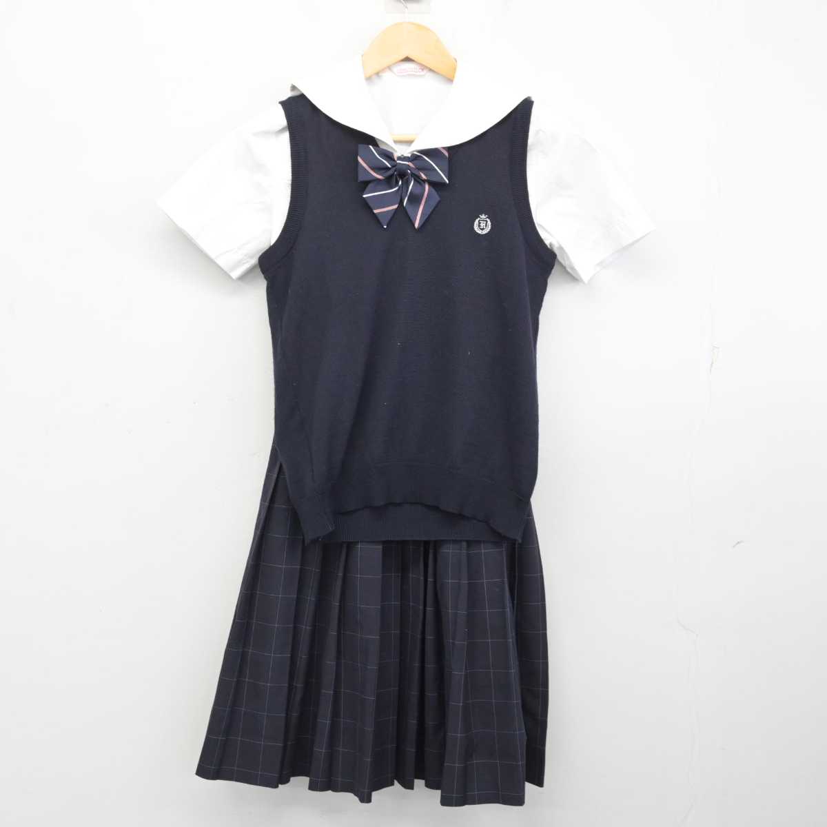 【中古】福岡県 福岡県立柏陵高等学校 女子制服 4点 (ニットベスト・シャツ・スカート) sf073649