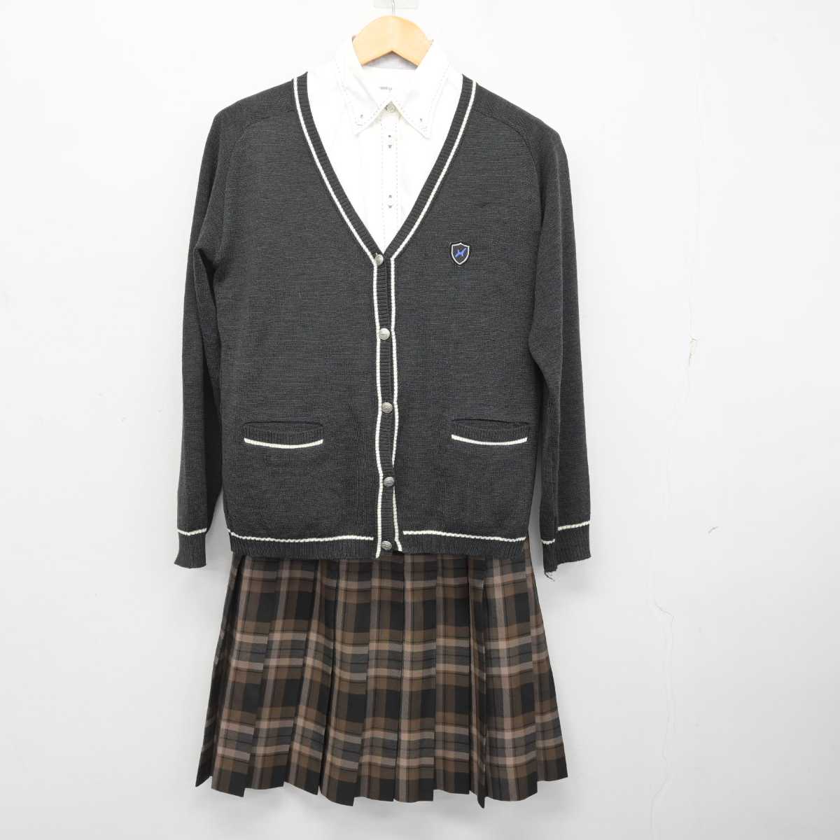 【中古】東京都 八王子中学校・高等学校 女子制服 7点 (ブレザー・ニット・シャツ・スカート) sf073797