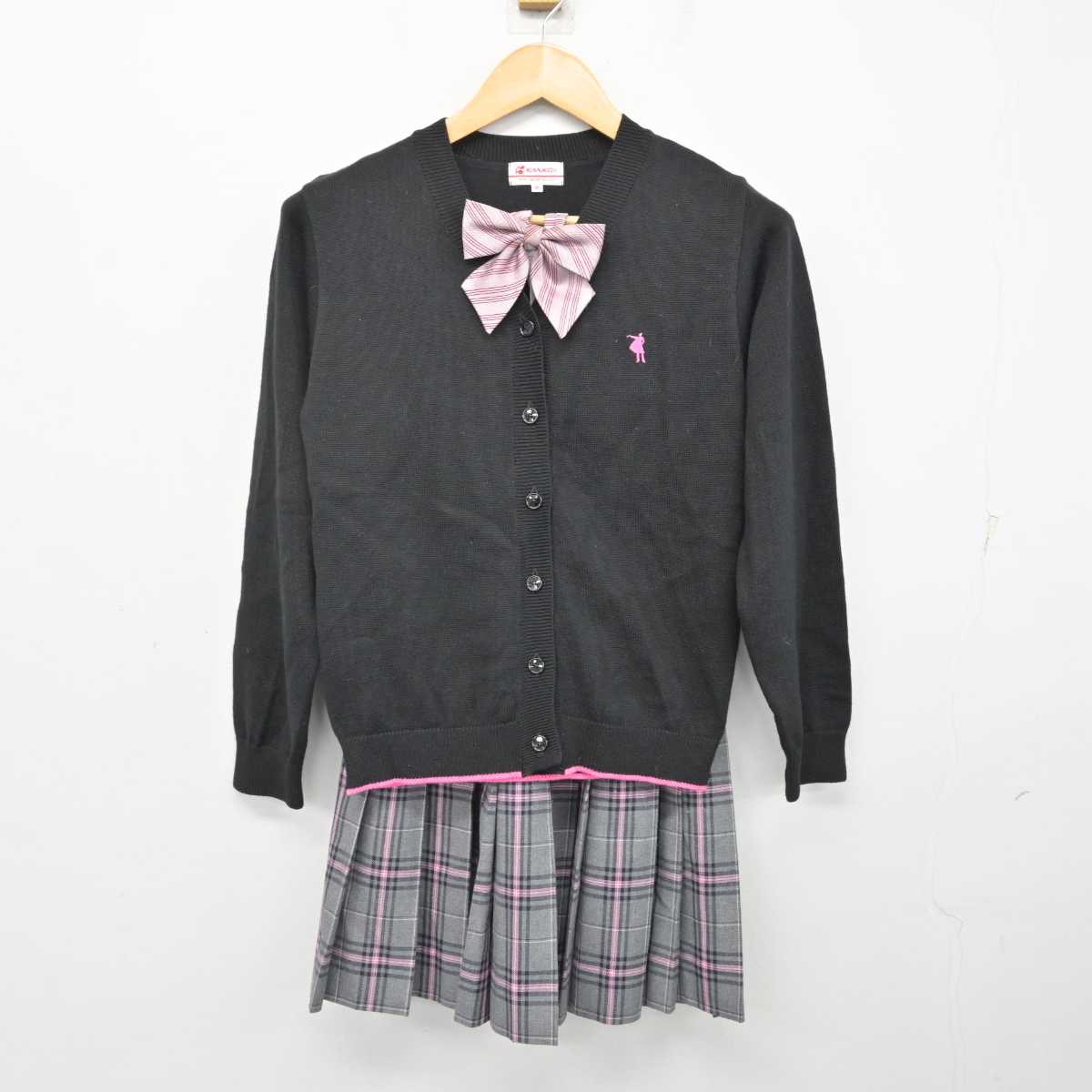 【中古】 クラーク記念国際高等学校 女子制服 3点 (ニット・スカート) sf073821