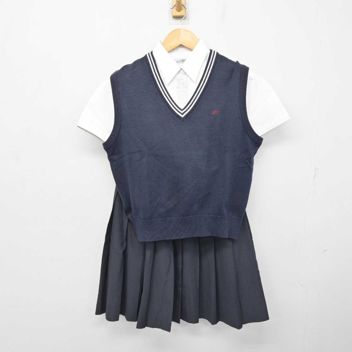 【中古】福岡県 福岡大学附属大濠高等学校 女子制服 3点 (ニットベスト・シャツ・スカート) sf073866