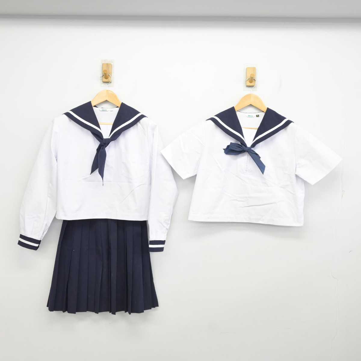 【中古】香川県 飯山中学校 女子制服 5点 (セーラー服・セーラー服・スカート) sf074049