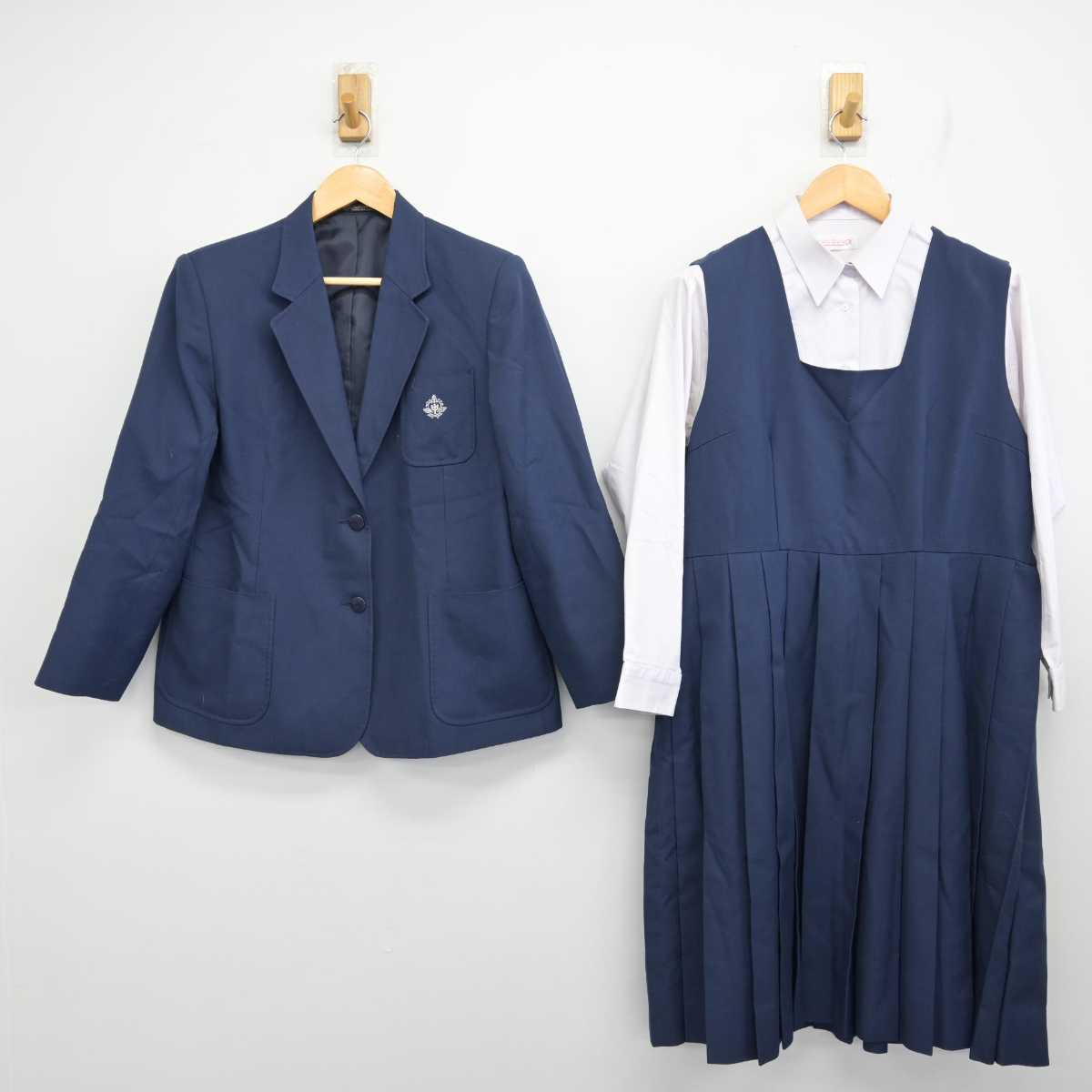 【中古】東京都 あきる野市立増戸中学校 女子制服 3点 (ブレザー・シャツ・ジャンパースカート) sf074160