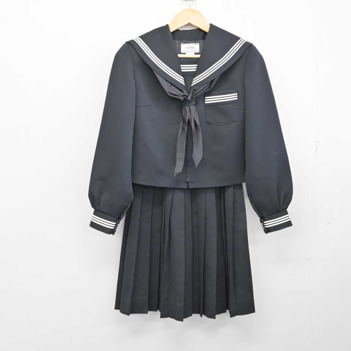 【中古】三重県 明和町立明和中学校 女子制服 3点 (セーラー服・スカート) sf074168