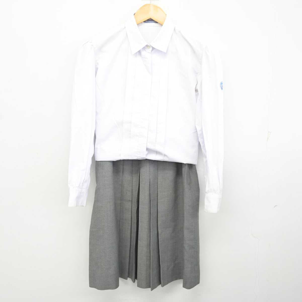 【中古】大阪府 四天王寺中学校・高等学校 女子制服 3点 (ニット・シャツ・スカート) sf074229