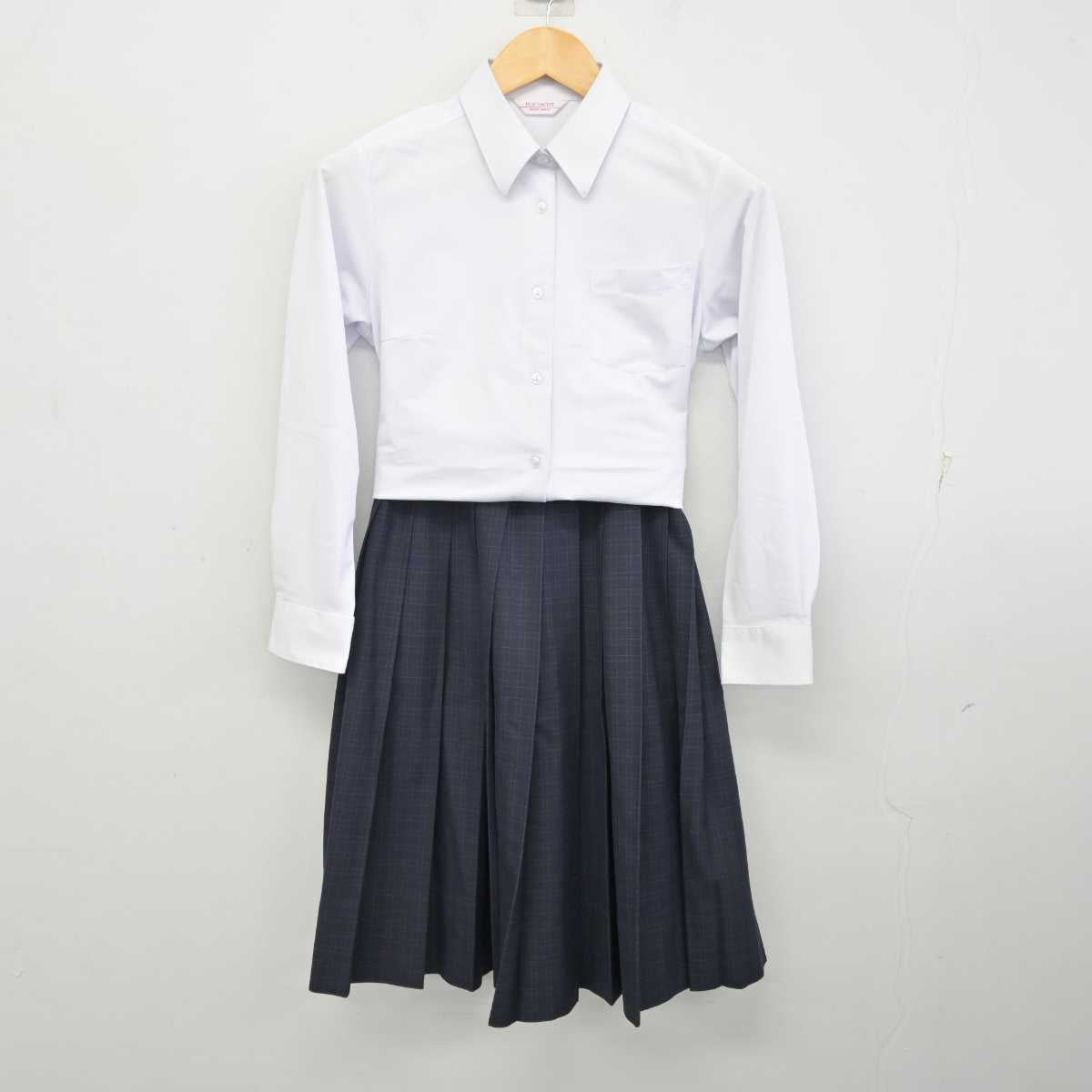 【中古】福岡県 福岡市内中学標準服 女子制服 4点 (ブレザー・シャツ・スカート) sf074237