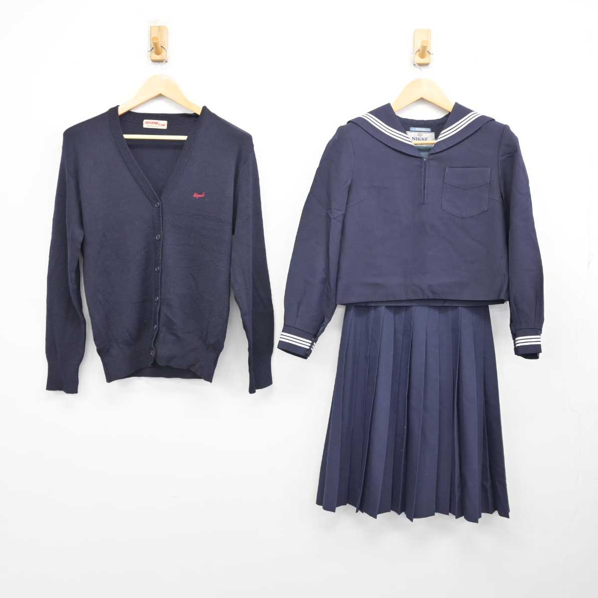 【中古】兵庫県 姫路東高等学校 女子制服 3点 (セーラー服・ニット・スカート) sf074276