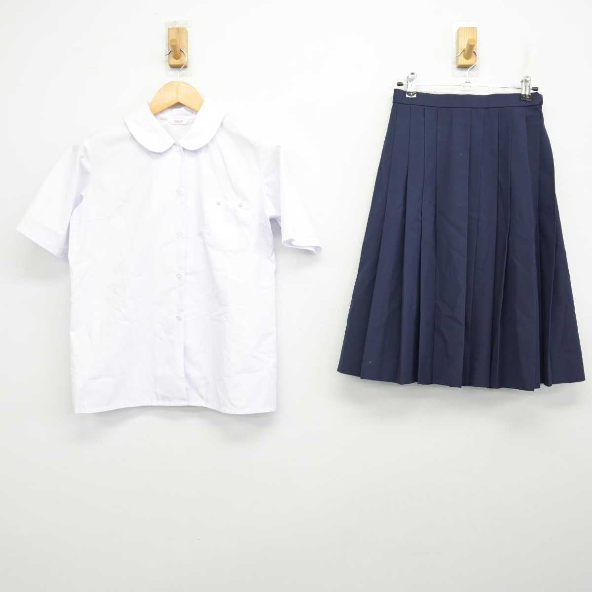 【中古】静岡県 島田第一中学校 女子制服 2点 (シャツ・スカート) sf074307