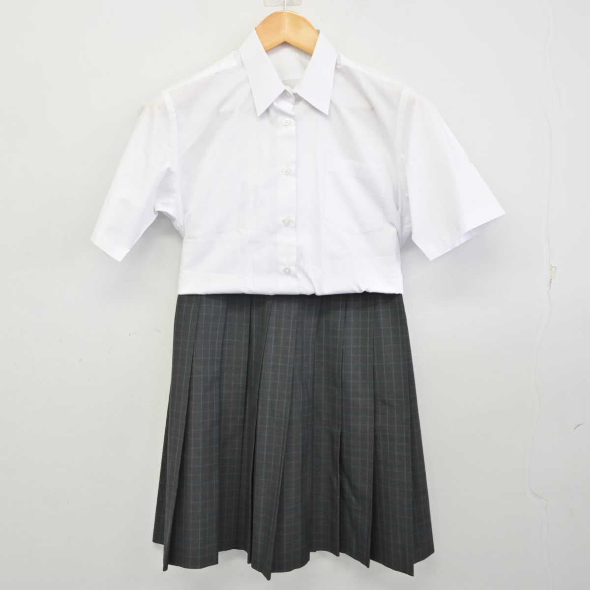 【中古】神奈川県 中川中学校 女子制服 2点 (シャツ・スカート) sf074328