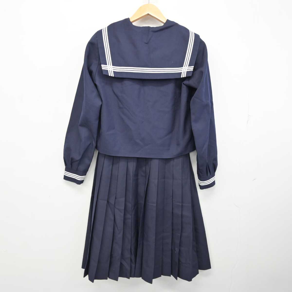 【中古】兵庫県 山陽中学校 女子制服 4点 (セーラー服・ベスト・スカート) sf074445