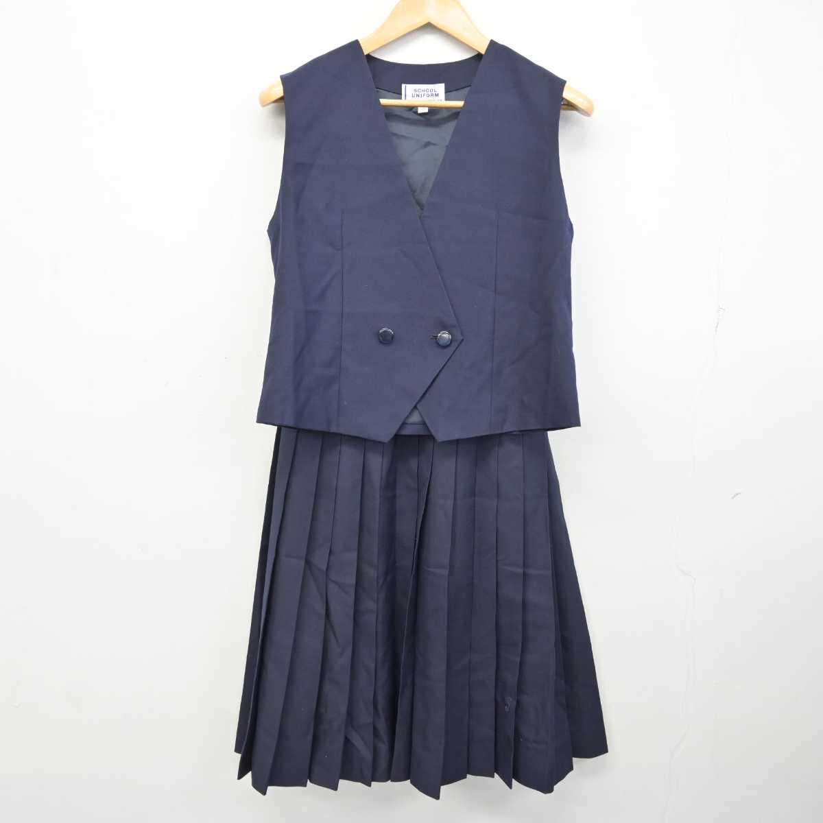 【中古】兵庫県 山陽中学校 女子制服 4点 (セーラー服・ベスト・スカート) sf074445