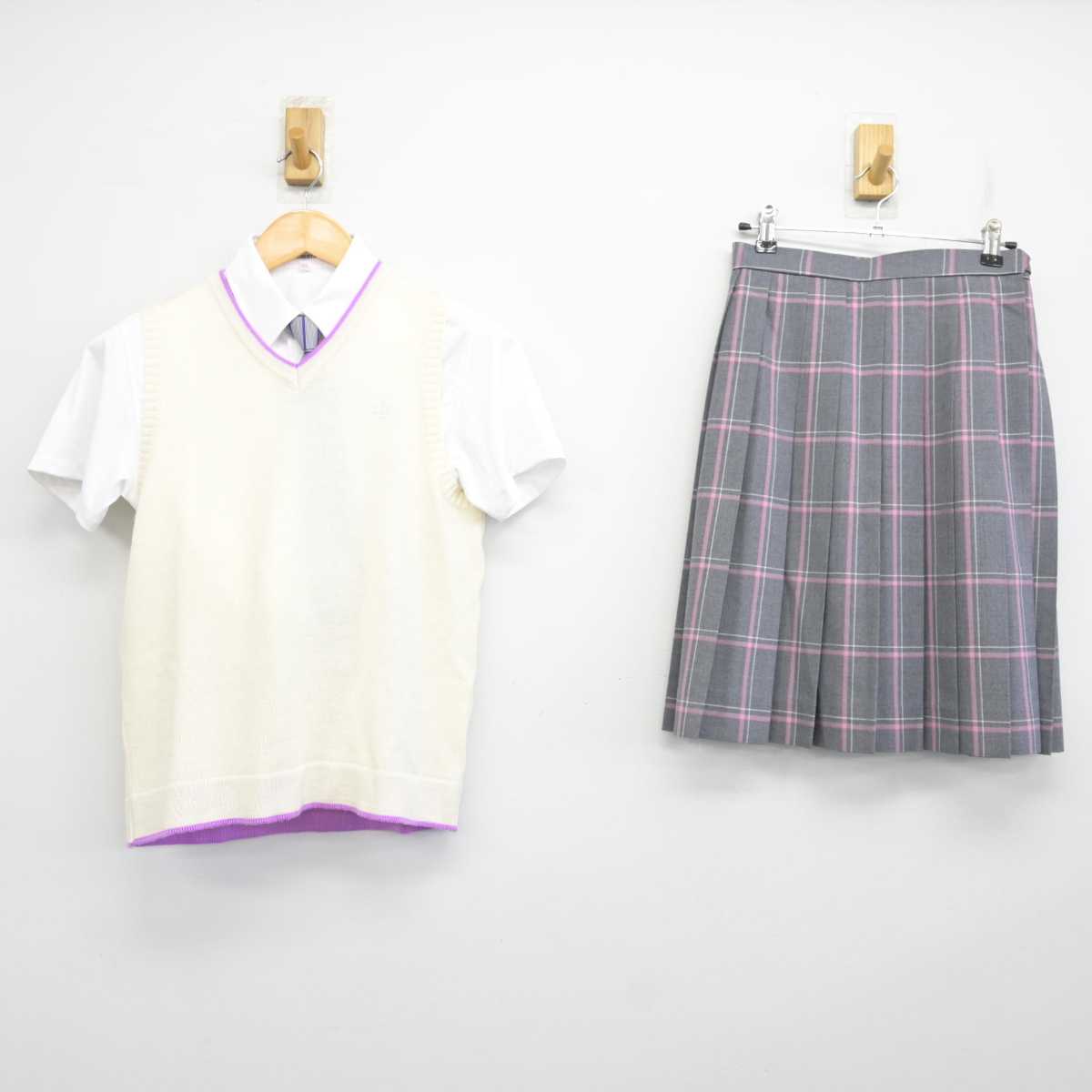 【中古】大阪府 香ケ丘リベルテ高等学校 女子制服 4点 (ニットベスト・シャツ・スカート) sf074499