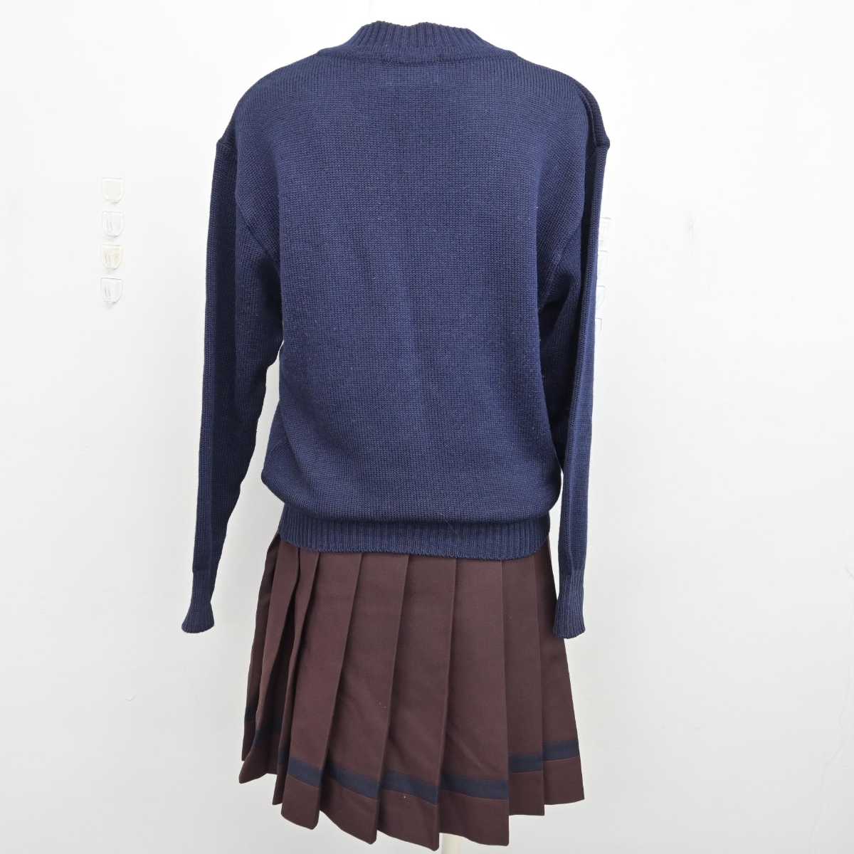 【中古】群馬県 共愛学園中学校・高等学校 女子制服 3点 (ニット・ベスト・スカート) sf074504