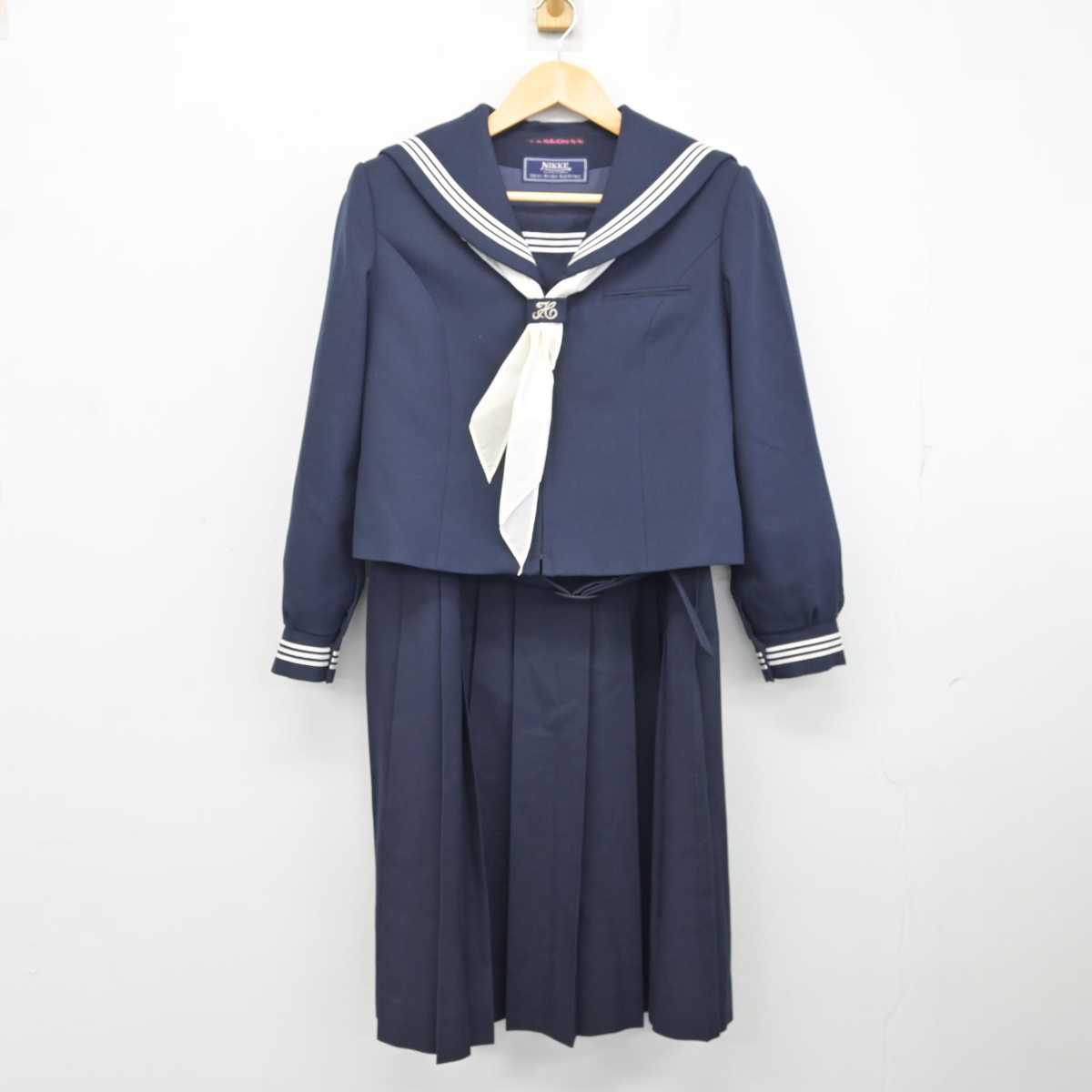 【中古】栃木県 佐野市立南中学校 女子制服 3点 (セーラー服・ジャンパースカート) sf074618