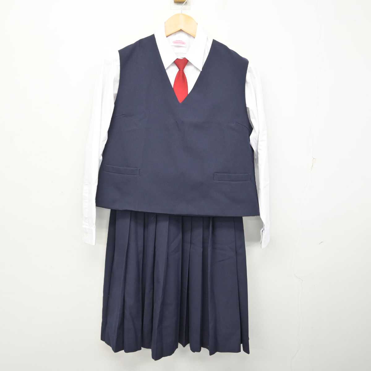 【中古】栃木県 岩舟中学校 女子制服 5点 (ブレザー・ベスト・シャツ・スカート) sf074624