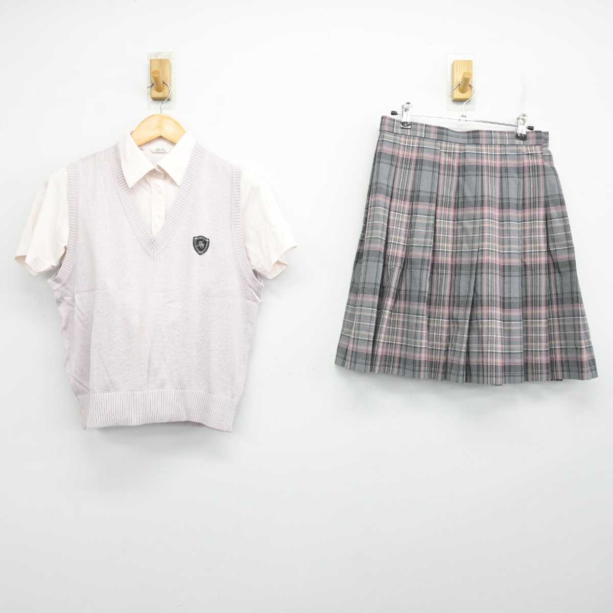 【中古】福岡県 大和青藍高等学校 女子制服 3点 (ニットベスト・シャツ・スカート) sf074707