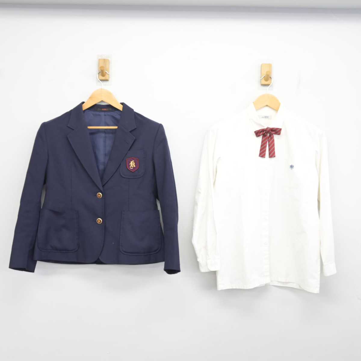 【中古】広島県 庄原格致高等学校 女子制服 4点 (ブレザー・シャツ・スカート) sf074768