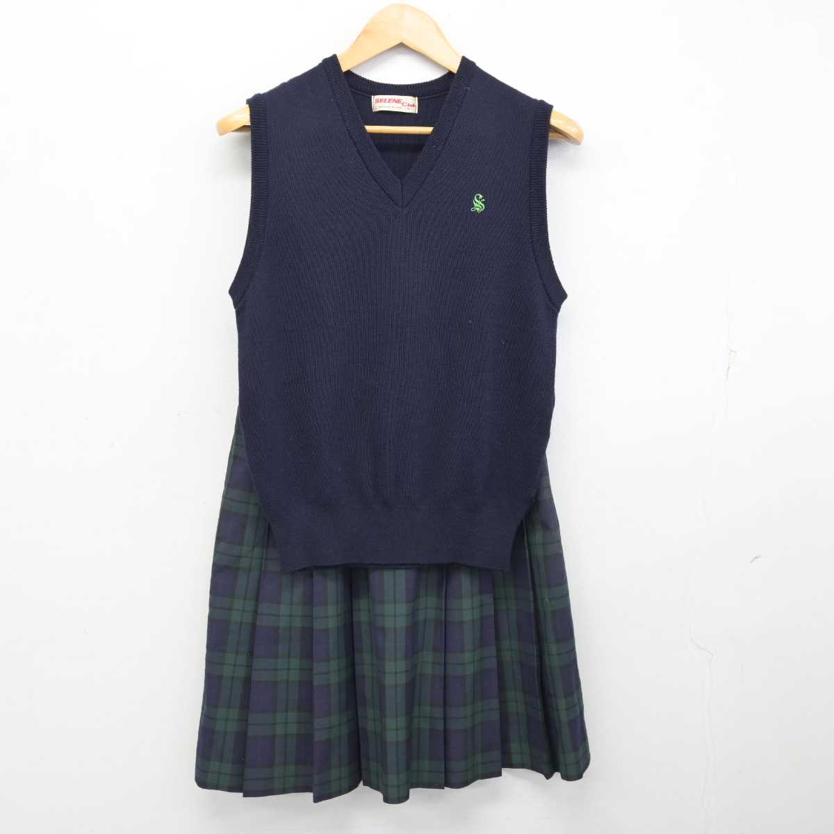 【中古】広島県 庄原中学校 女子制服 2点 (ニットベスト・スカート) sf074772