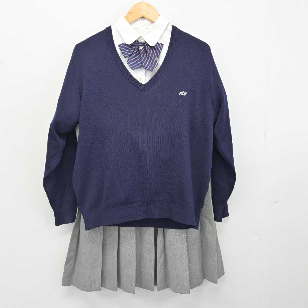 【中古】神奈川県 平塚学園高等学校 女子制服 4点 (ニット・シャツ・スカート) sf074785