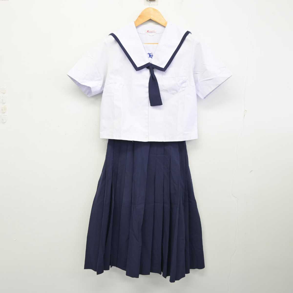 【中古】鹿児島県 鹿屋東中学校 女子制服 3点 (セーラー服・スカート) sf074885