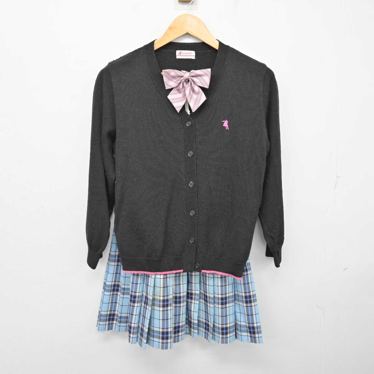 【中古】 クラーク記念国際高等学校 女子制服 3点 (ニット・スカート) sf075014