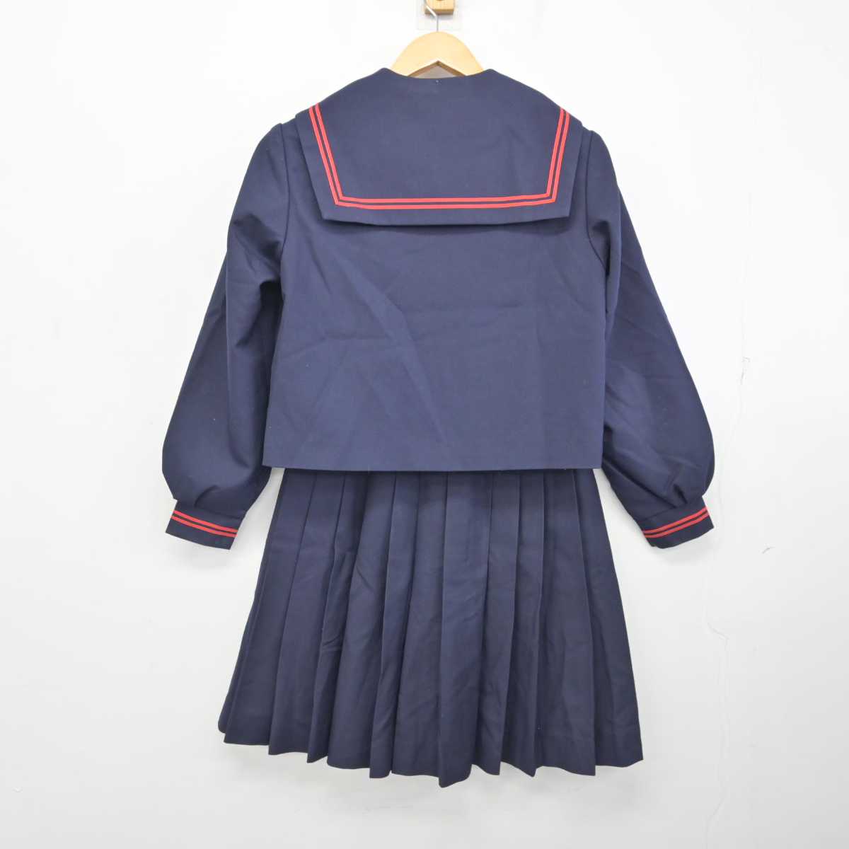 【中古】福島県 大玉中学校 女子制服 4点 (セーラー服・スカート) sf075044