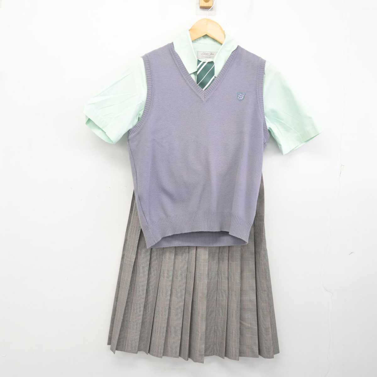 【中古】福岡県 西南学院高等学校 女子制服 4点 (ニットベスト・シャツ・スカート) sf075065