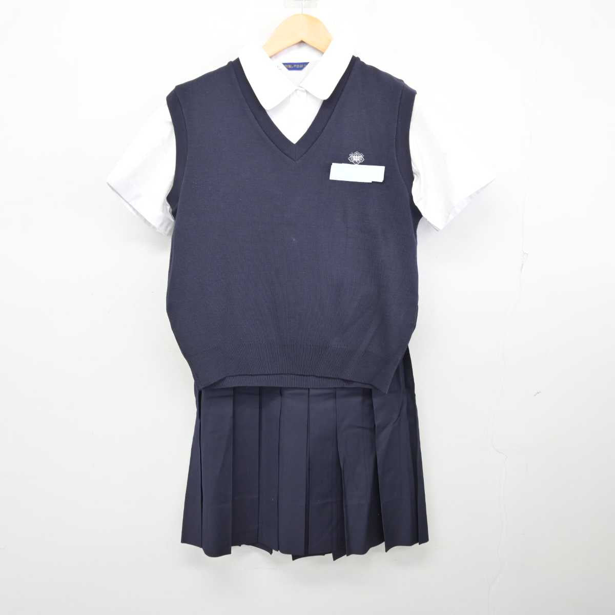 【中古】山梨県 山梨大学教育学部附属中学校 女子制服 3点 (ニットベスト・シャツ・スカート) sf075164