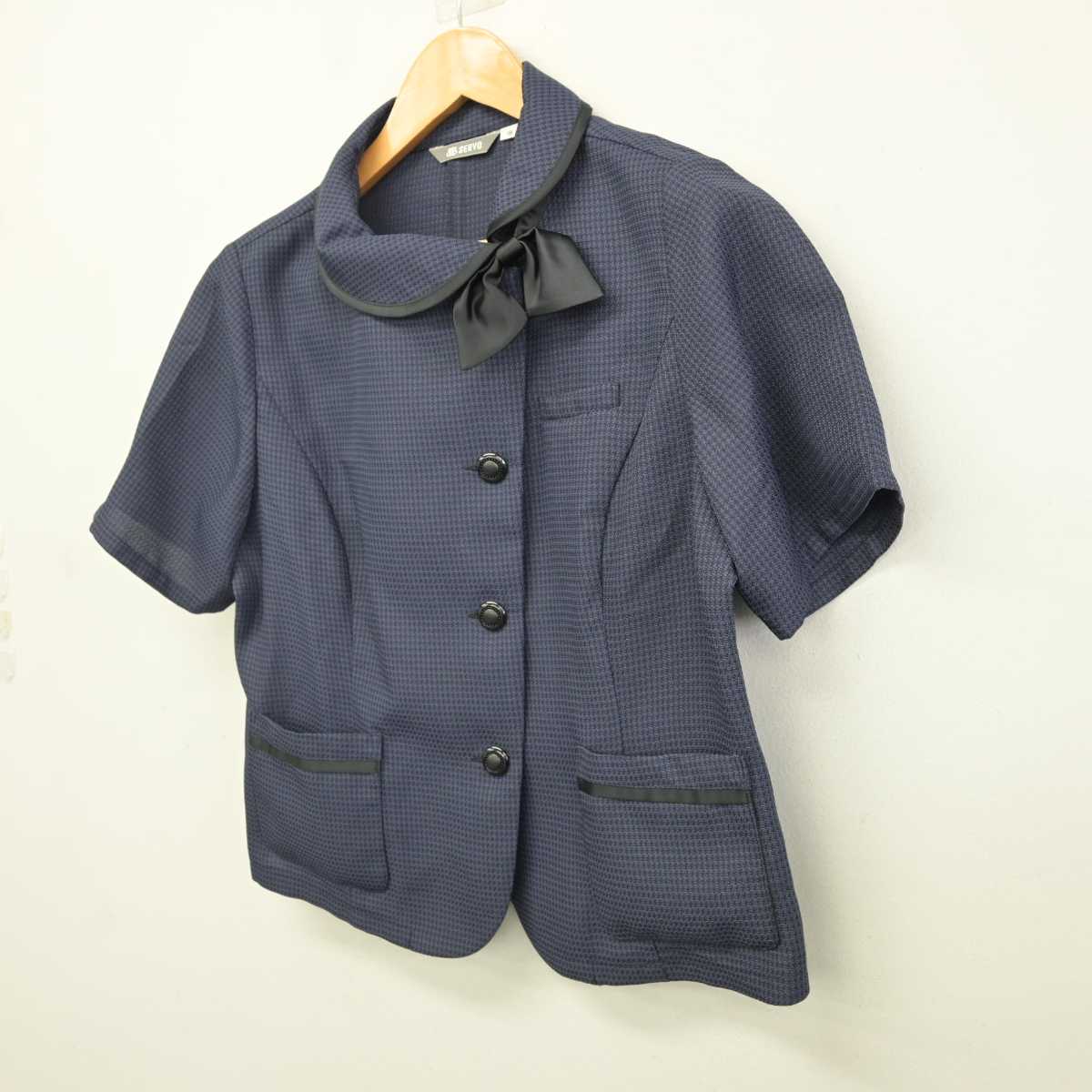 【中古】 事務服 女子制服 4点 (ブラウス) sf075174