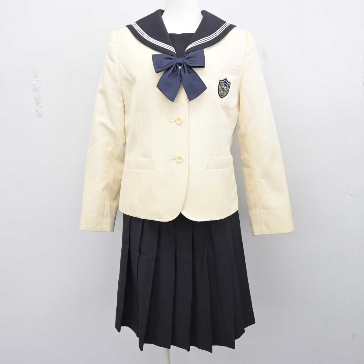 【中古】群馬県 樹徳高等学校 女子制服 4点 (ブレザー・セーラー服・スカート) sf075330