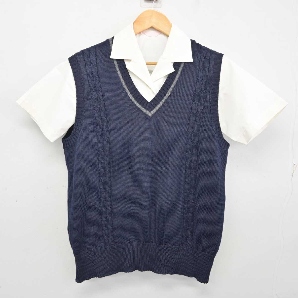 【中古】静岡県 相良高等学校 女子制服 2点 (ニットベスト・シャツ) sf075350