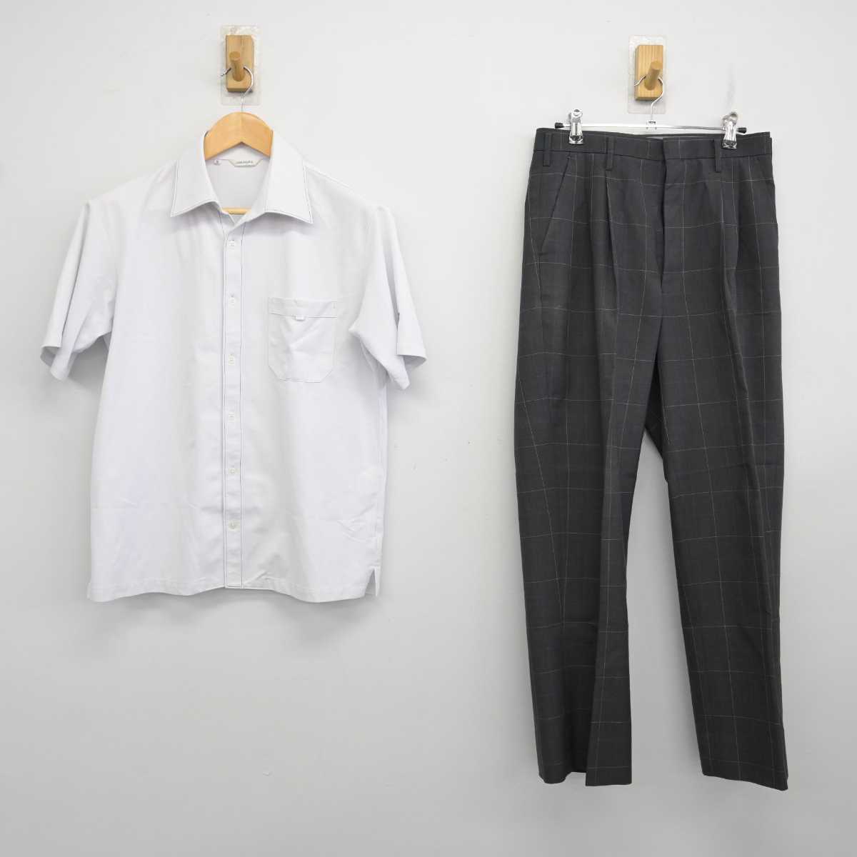 【中古】鹿児島県 鹿児島情報高等学校 男子制服 2点 (シャツ・ズボン) sf075388