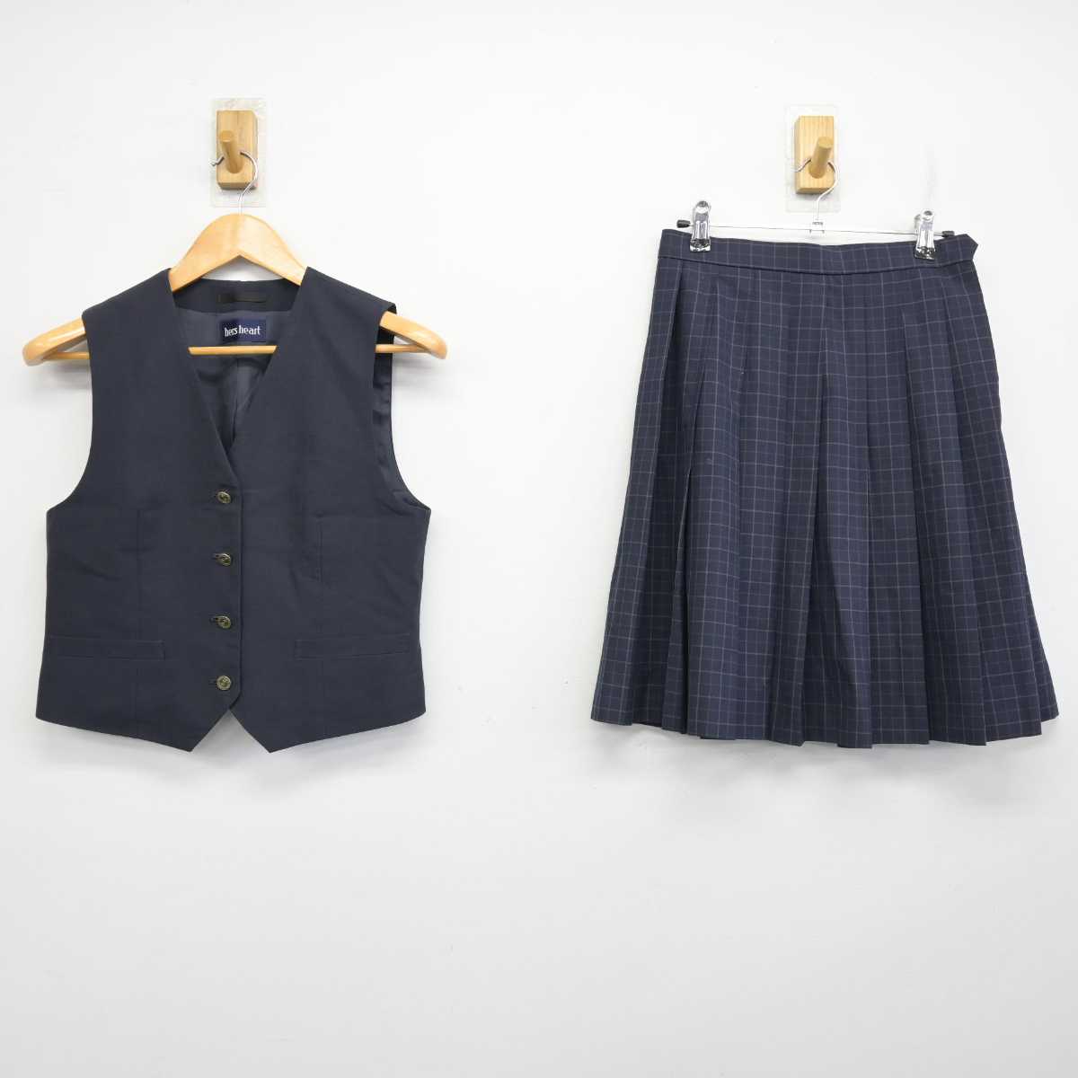 【中古】埼玉県 川越総合高等学校 女子制服 2点 (ベスト・スカート) sf075447