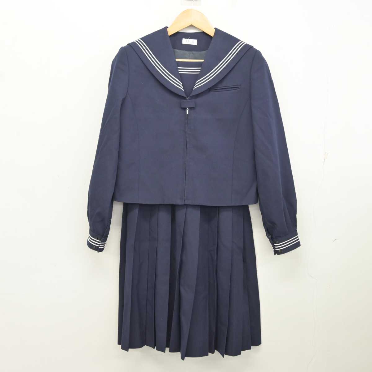 【中古】秋田県 秋田東中学校 女子制服 2点 (セーラー服・スカート) sf075566