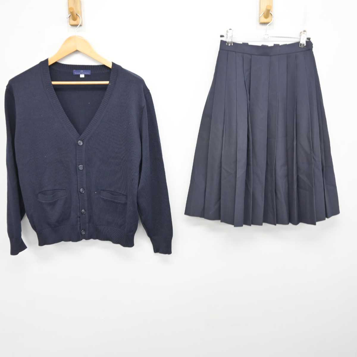 【中古】兵庫県 大社中学校 女子制服 2点 (ニット・スカート) sf075830